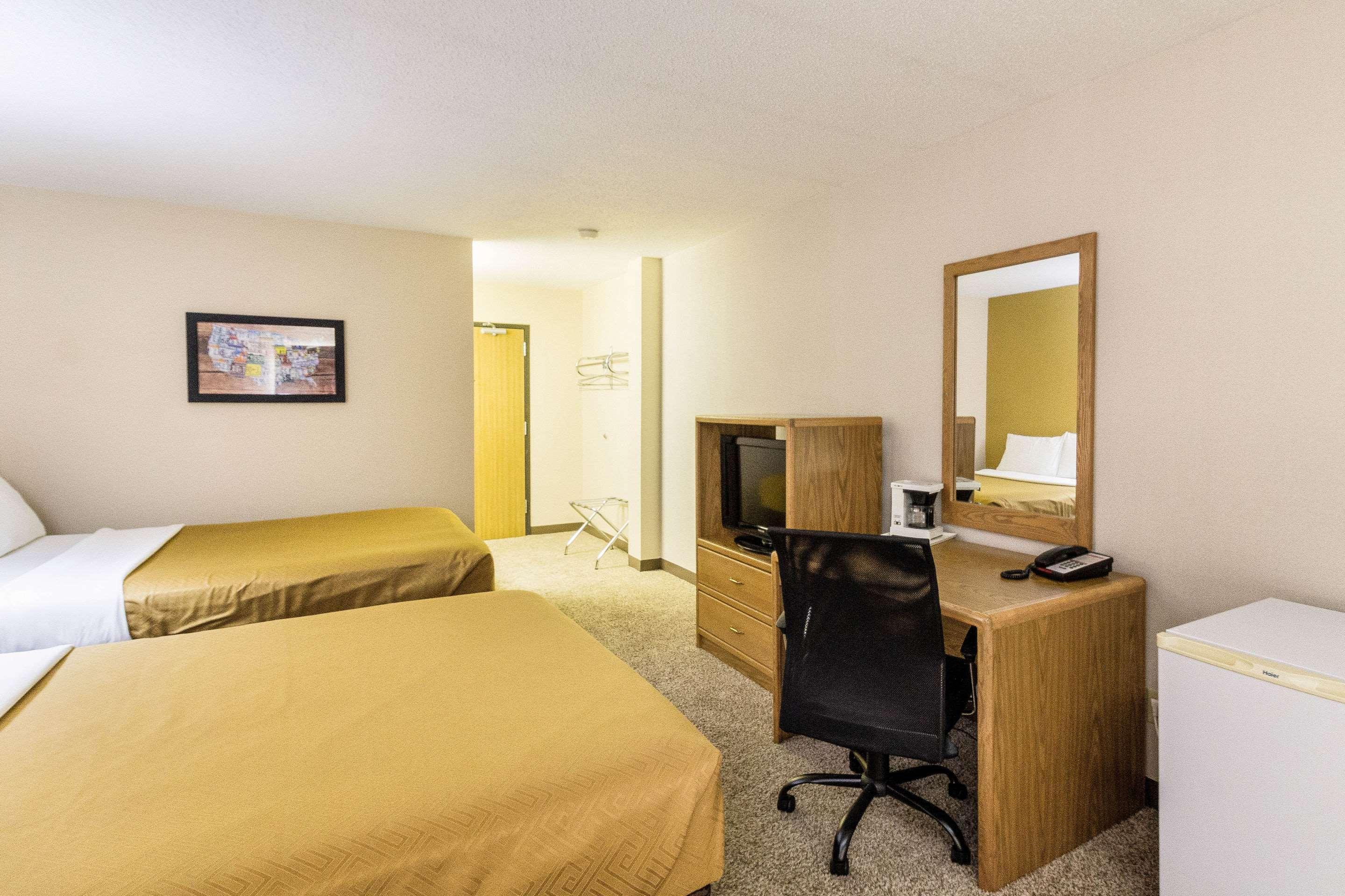 Econo Lodge - Valley City Extérieur photo