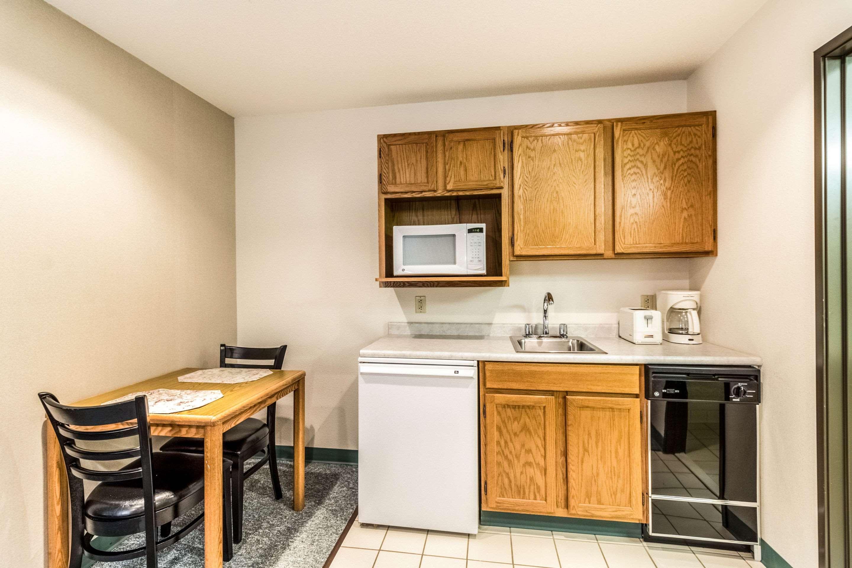 Econo Lodge - Valley City Extérieur photo