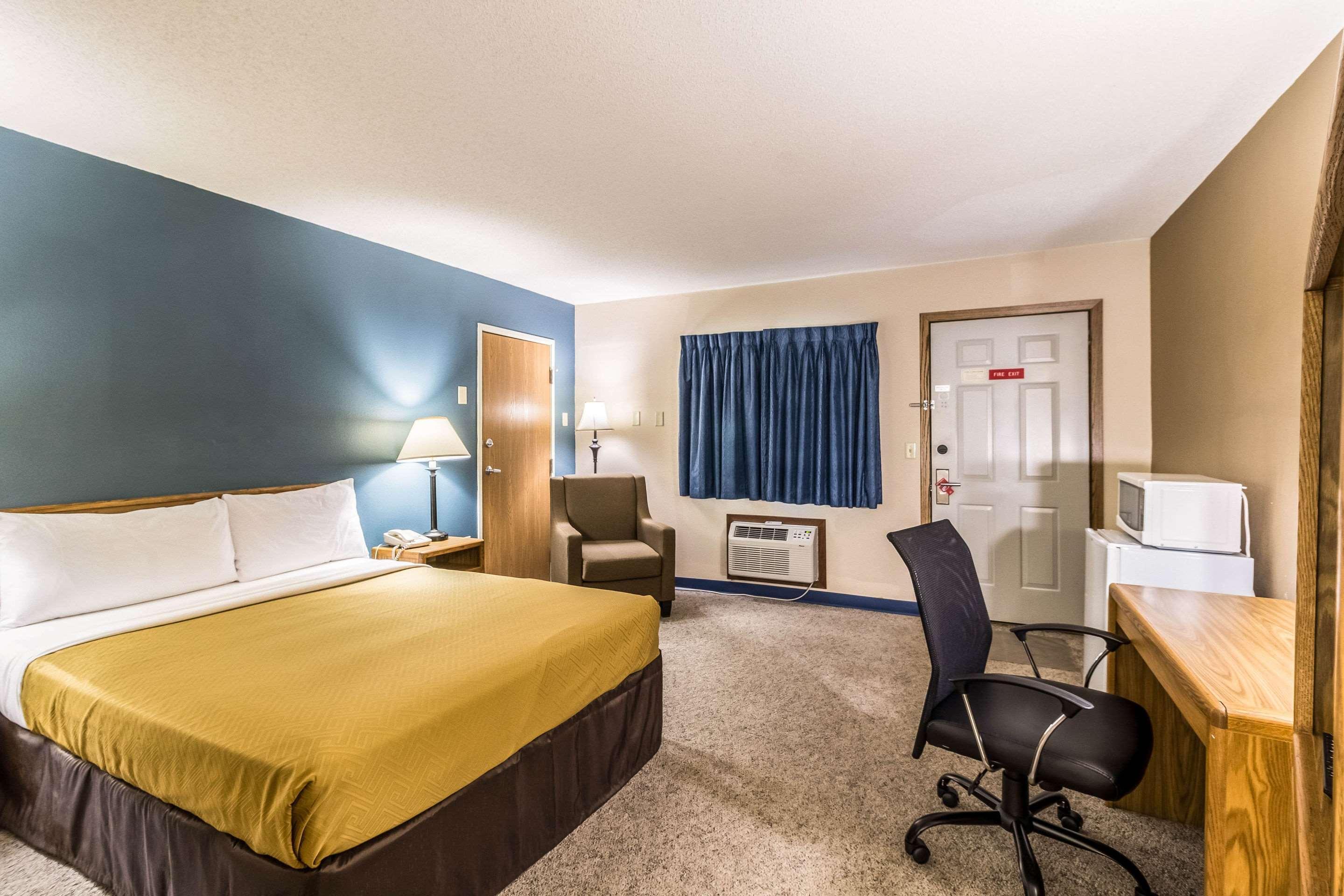 Econo Lodge - Valley City Extérieur photo